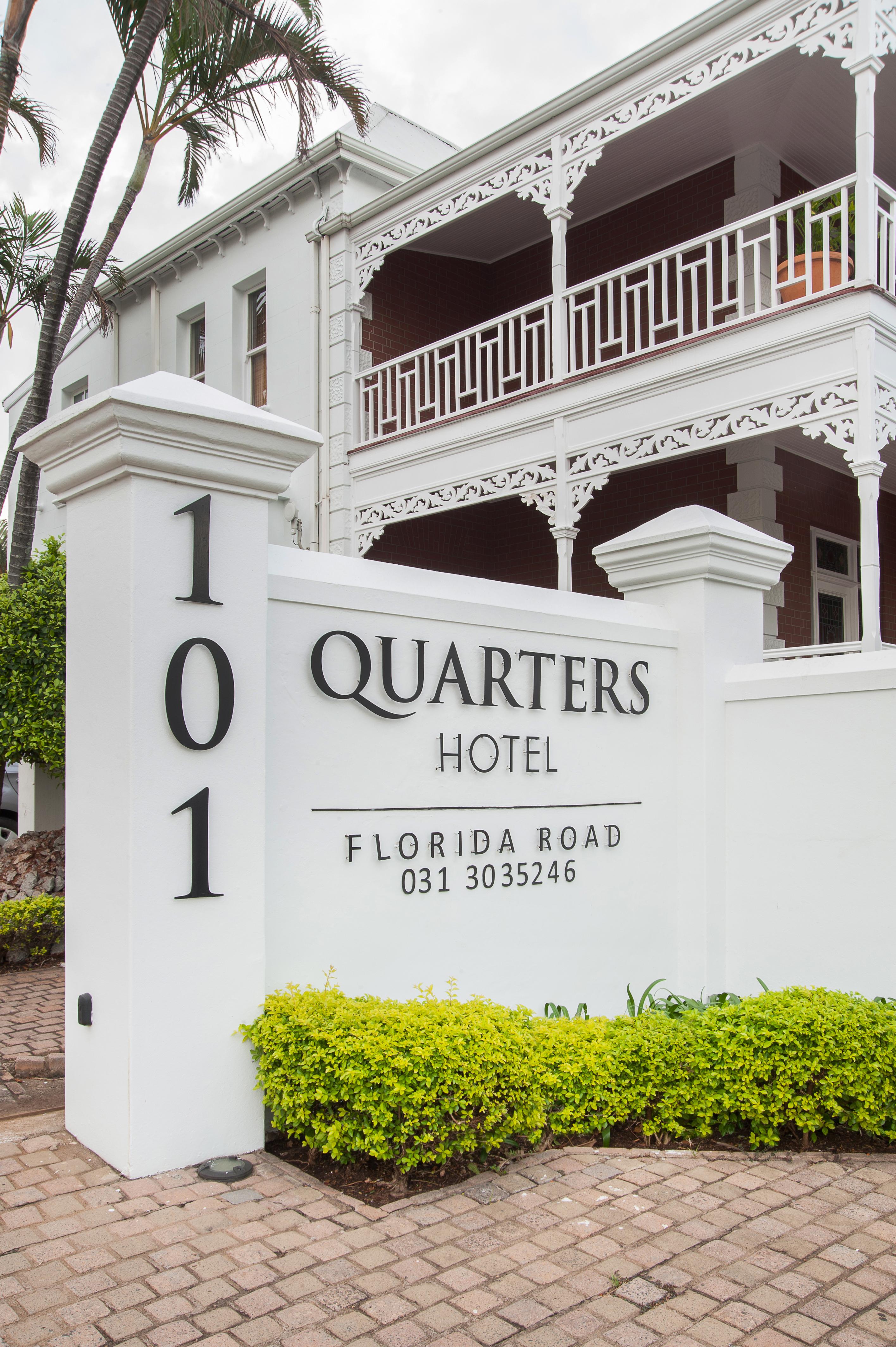 דורבן Quarters Hotel מראה חיצוני תמונה