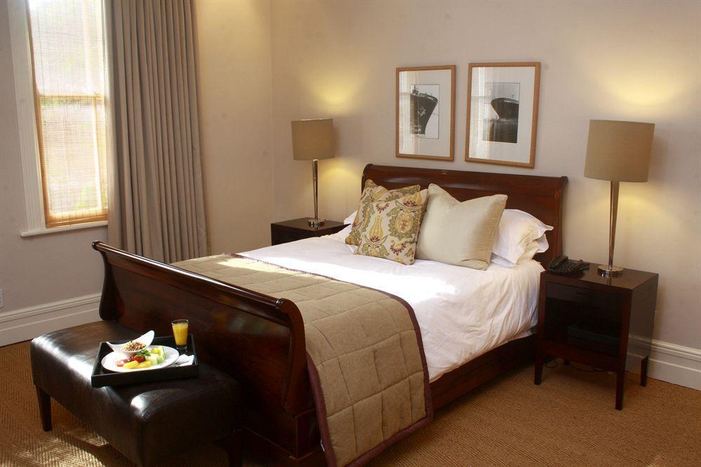דורבן Quarters Hotel מראה חיצוני תמונה