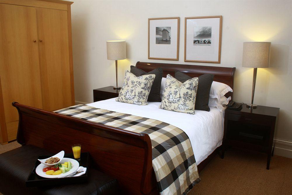 דורבן Quarters Hotel מראה חיצוני תמונה